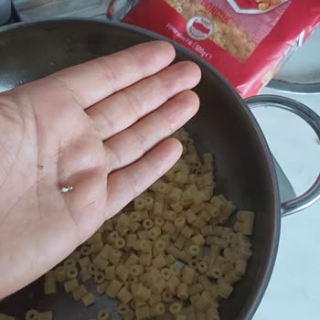 Filiz Makarna Ürününden Metal Parça Çıkması Ve Firma Dönüşü Bekleniyor