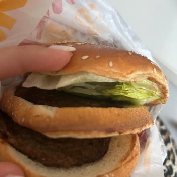 Siparişimde İçecek Dökülmesi Ve Soğuk Ürün Sorunu Yaşadım