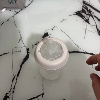 Aldığım Chicco Biberonun Emzik Kısmı Bebeğim İçin Kullanışsız Ve Akıtıyor