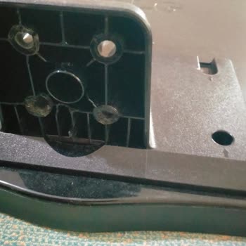 LG Televizyonun Sehpası Aniden Kırıldı Panel Hasar Gördü