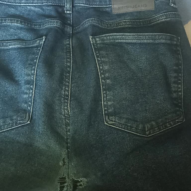 Koton Pantolonun Kısa Sürede Yırtılması Şaşırttı