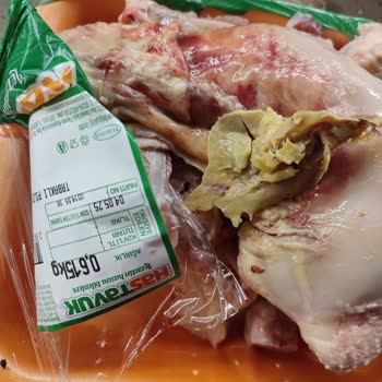 Aldığım Tavuk Kanlı Ve Çürük Çıktı, Sağlığımız Tehlikeye Girdi