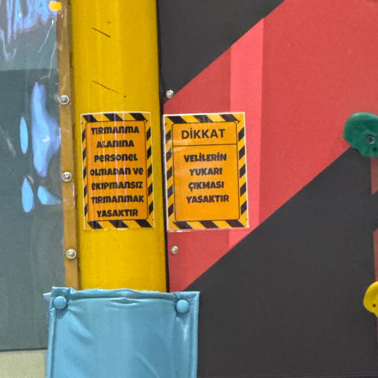 Oyun Alanında Velilerin Parkura Girememe Kuralı Mağduriyet Yarattı