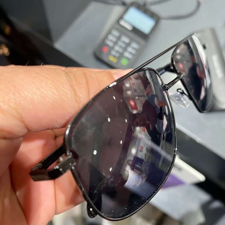 Gözlük Çerçevesinde Boya Atması Ve Yetersiz Değişim Süreci