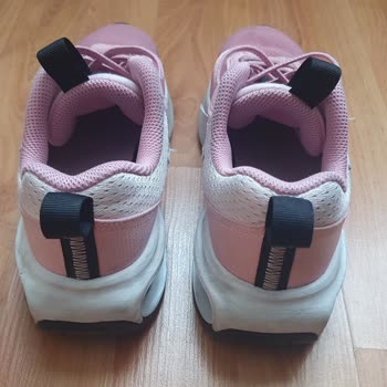 Kızımın Ayakkabısından Çıkan Ses Okulda Zor Durumda Bıraktı