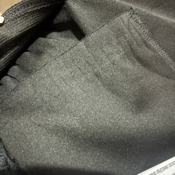 Onlayn yapon lezbiyenlarining qirqilgan pussies