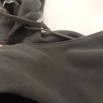 Colin's Ürününde Kabarma Ve Tüylenme Sorunu, İade Talepleri Reddedildi