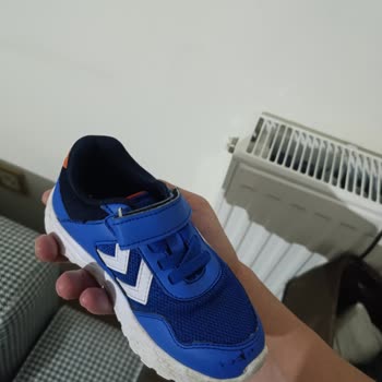 Aldığımız Spor Ayakkabı İki Haftada Yıprandı