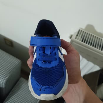 Aldığımız Spor Ayakkabı İki Haftada Yıprandı