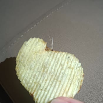 Satın Aldığım Cips Paketinden İp Çıktı, Açıklama Bekliyorum