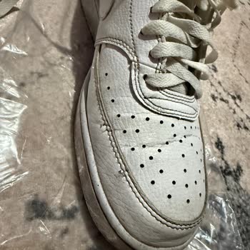 FLO'dan Aldığım Nike Ayakkabı Kısa Sürede Çatladı Ve Yırtıldı