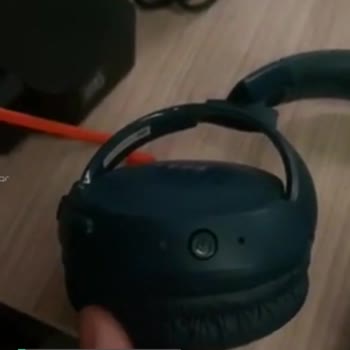 JBL 520 Bt Kulaklığım Şarjda Kırmızı Işık Yanıp Sönüyor
