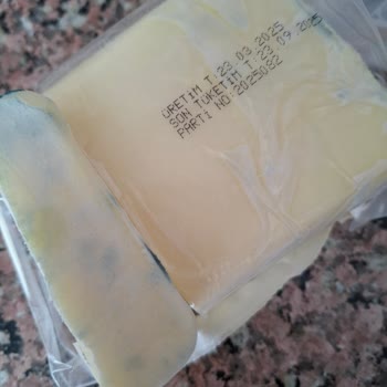 Ünal Peynircilik Aldığım Kaşar Peynirinin Son Kullanma Tarihi Geçmeden Küflenmesi Şaşırttı