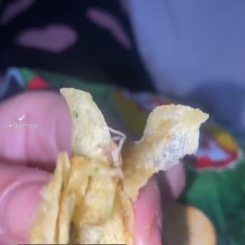 Lays Cipsten Böcek Çıktı