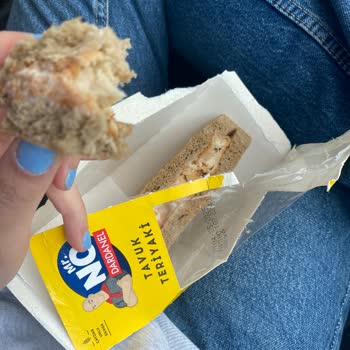 Dardanel Sandviçte Kemik ve Çiğ Tavuk Sorunu Yaşadım