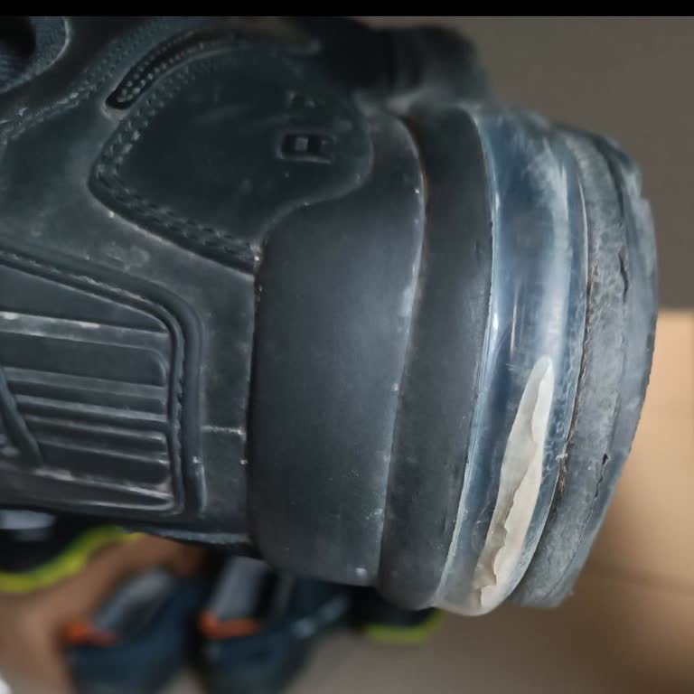 Nike Air Max Ayakkabım 3 Ayda Patladı, İade Talebim Reddedildi