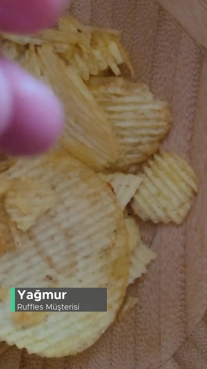 Ruffles Paketinden Çıkan Böcek videonun kapak resmi