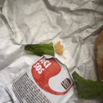 Bayat Patates Ve Bozulmuş Marulla Gelen Sipariş Hayal Kırıklığı Yarattı