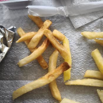 Bayat Patates Ve Bozulmuş Marulla Gelen Sipariş Hayal Kırıklığı Yarattı
