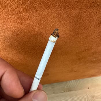 Marlboro Edge Blue Sigaralarında Tahta Parçası Ve Yanma Sorunu
