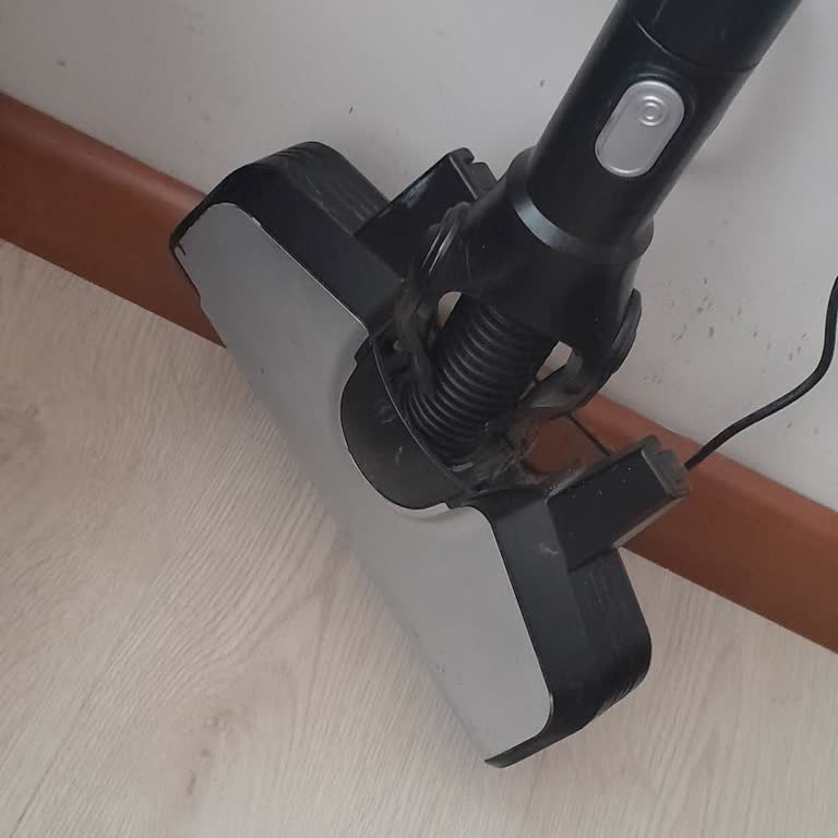 Bosch Dikey Süpürge Başlığı Kırıldı, Dayanıksız Parça Sorunu