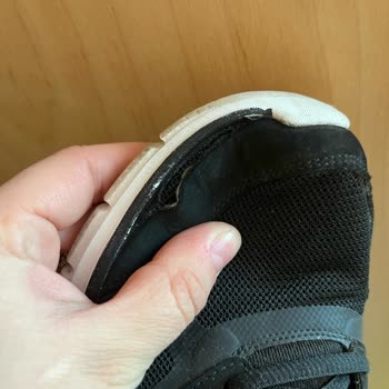 Skechers'tan Aldığım İki Ayakkabıda Erken Açılma Ve Boya Sorunu Yaşadım