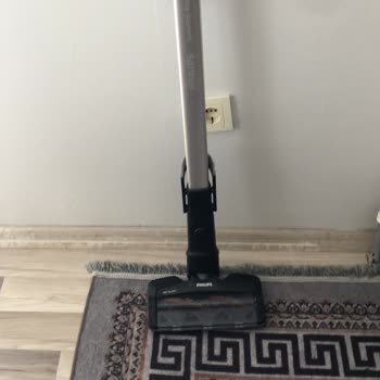 Philips SpeedPro Max Dikey Süpürgede Sürekli Kırılan Parçalar Ve Yüksek Tamir Ücretleri