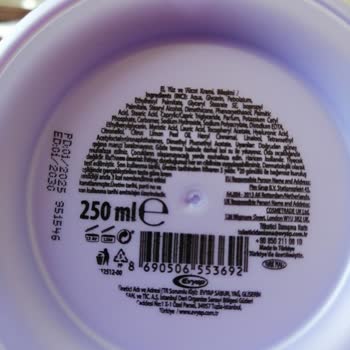 Arko Nem Hyaluronik Asit Krem Yüzümde Yoğun Sivilceye Sebep Oldu