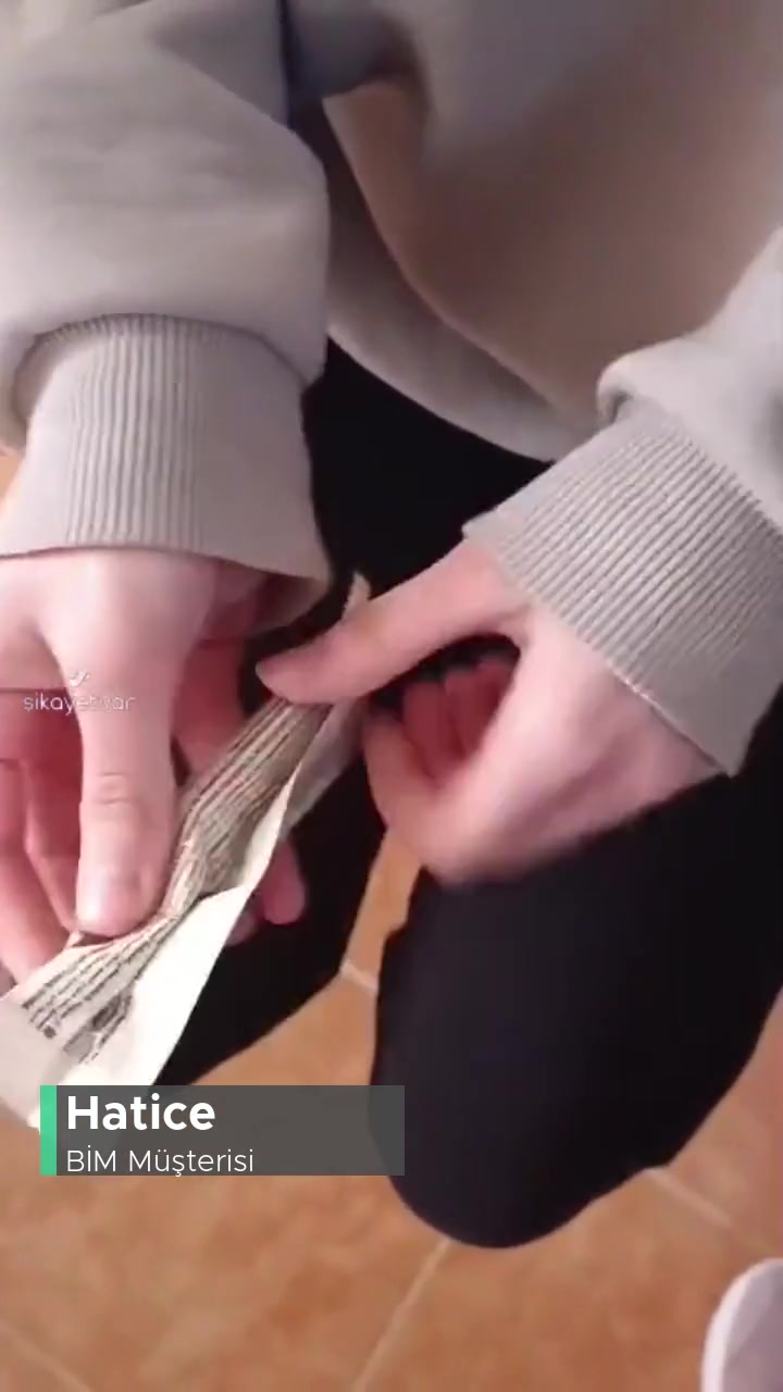 BİM'den Aldığım Çikolatanın Yarısı Yok! videonun kapak resmi