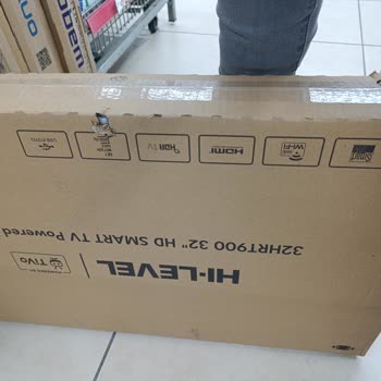 Aldığımız TV Kutusu Yırtık Çıktı Ekranı Çatlakmış Mağdur Olduk