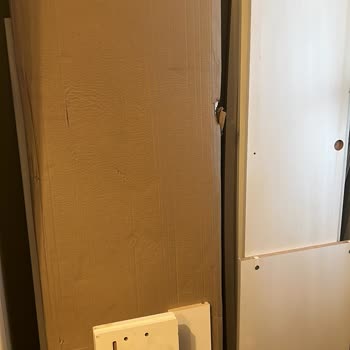 Kırık Dolap Teslimatı Sonrası 1,5 Aydır Çözüm Ve İletişim Yok