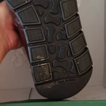 Kusurlu Ayakkabı Ve Mağaza İletişim Sorunlarıyla Mağduriyet