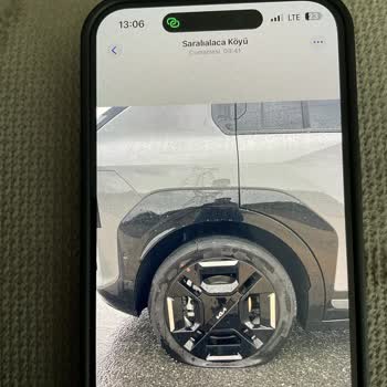 Otoyolda Kazadan Sıçrayan Parçalar Nedeniyle Lastik Patlaması Ve Yetersiz Müşteri Hizmeti