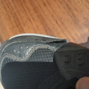 Boyner'den Aldığım Ayakkabı Kısa Sürede Yırtıldı, İade Kabul Edilmedi