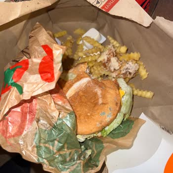 Küflü Sipariş Ve Yetersiz Mağaza Deneyimi