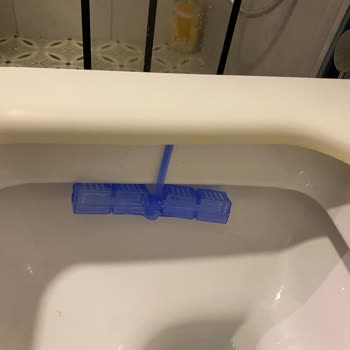 Aldığım Klozet Kapakları Kısa Sürede Sarardı, Değişim Talep Ediyorum