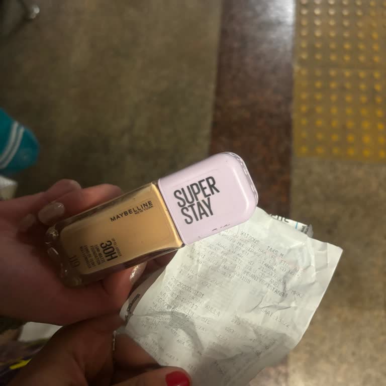 Yanlış Fondöten Rengi Ve İlgisiz Müşteri Temsilcisi Mağduriyeti