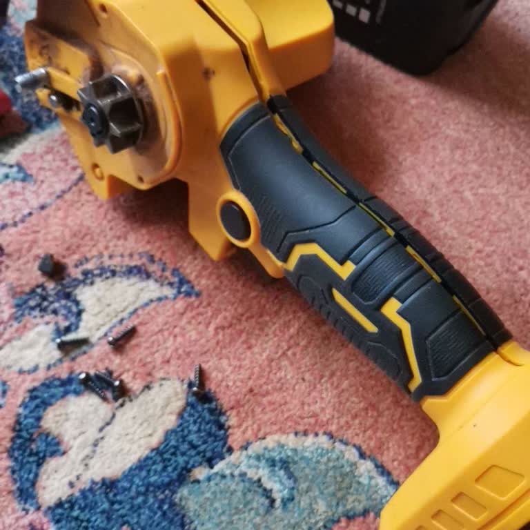 Aldığım Şarjlı Budama Testeresi Hemen Bozuldu, Satıcıya Ulaşamıyorum