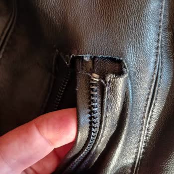 Kısa Sürede Yırtılan Deri Mont Ve Yetersiz Müşteri Hizmeti Nedeniyle Mağduriyet