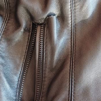 Kısa Sürede Yırtılan Deri Mont Ve Yetersiz Müşteri Hizmeti Nedeniyle Mağduriyet