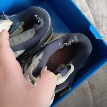 Adidas Forum Ayakkabının Arkası Kısa Sürede Yırtıldı Ve Garanti Reddedildi