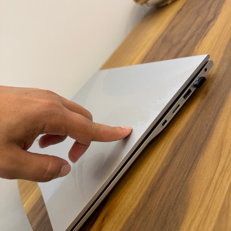 Acer Aspire Lite Laptopta Isınma Kaynaklı Kasa Bombesi Ve Servis Mağduriyeti