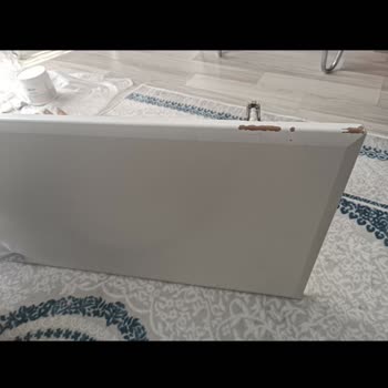 Bianca Boya Söylendiği Gibi Kullanmama Rağmen En Ufak Çizilmede Hemen Soyuluyor!