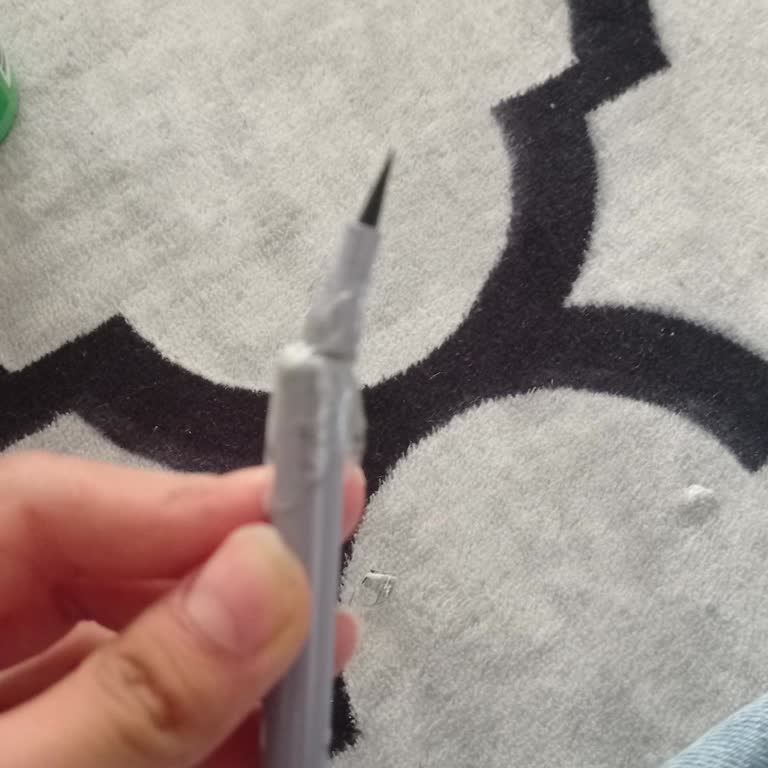 Kırık Gelen Eyeliner İçin Ürün Değişimi Talebi