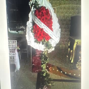 Sipariş Verdiğim Çelenk Yanlış Yere Ve Farklı Şekilde Teslim Edildi