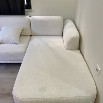 Geç Ve Kirli Teslim Edilen Kanepede İletişim Eksikliği Hayal Kırıklığı Yarattı