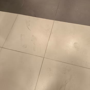 Burger King'de Temizlik Ve Hizmet Sorunları Yaşadık