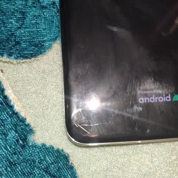 Yenilenmiş Telefonum Arızalı Çıktı Müşteri Hizmetlerinden Çözüm Alamadım