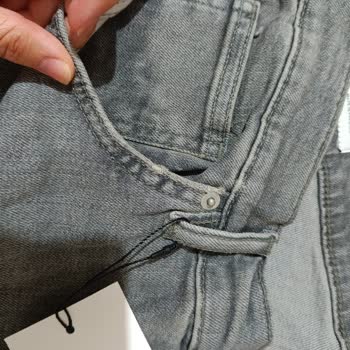 Zara'dan Satın Alınan Pantolonun Kullanılmış Ve Hasarlı Gelmesi