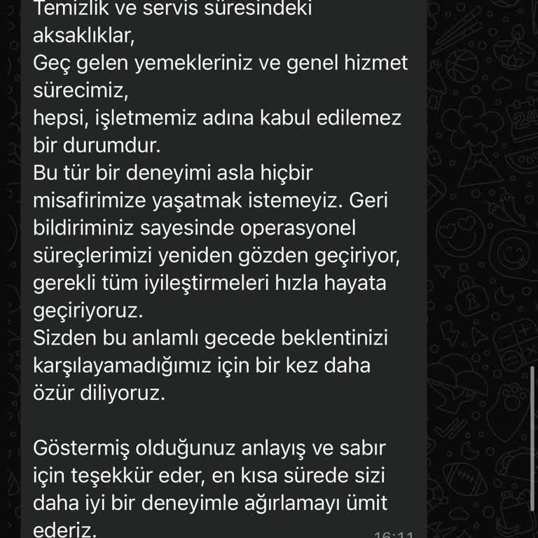 Rezervasyon Sonrası Kötü Masa Ve Yetersiz Hizmet Deneyimi